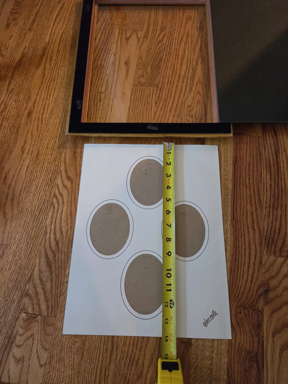 Vtg Gold & Black Wall Frame With Multi-Opening Photo Mat - Holds 11x14 Photo